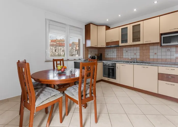 Apartment Mdm