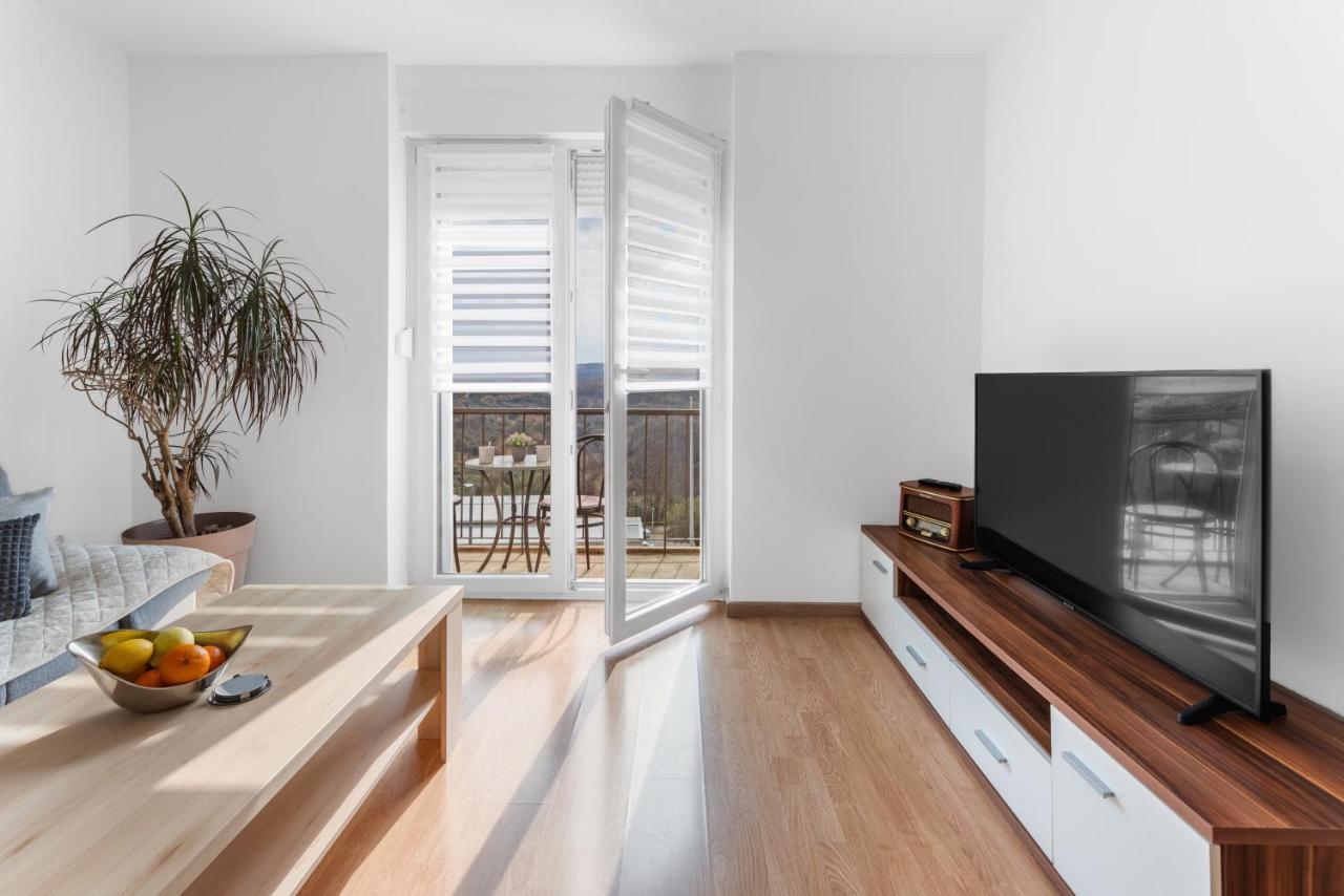 Apartment Mdm *